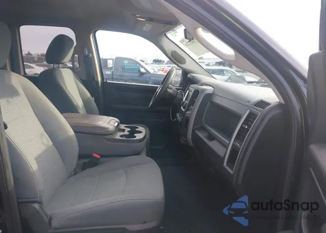 2017 Ram 1500 Express 4X4 6'4 Box из США, поврежденный, VIN 1C6RR7FG7HS508743